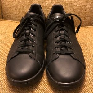All Black Adidas Stan Smiths